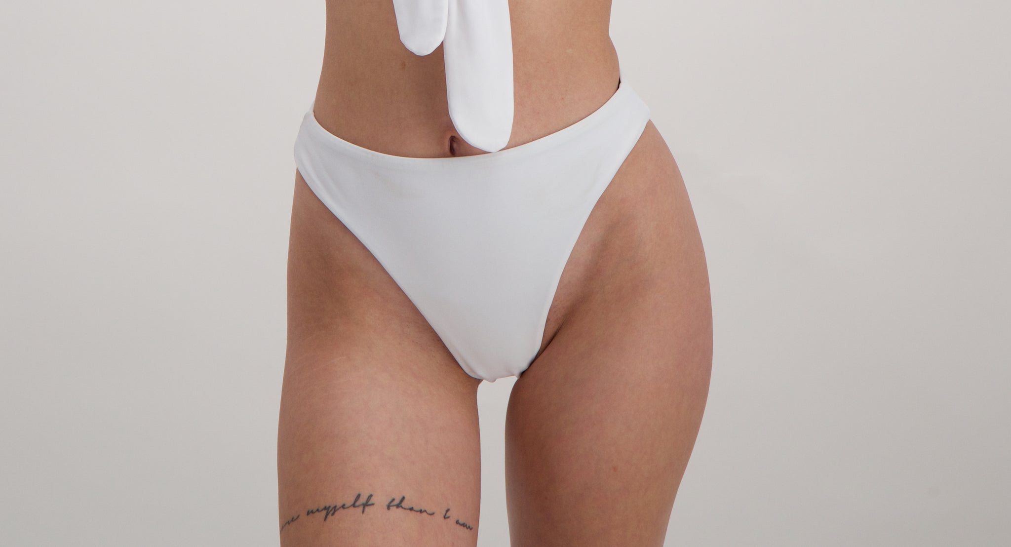 Forget-me-not bikini bottom in Blanc